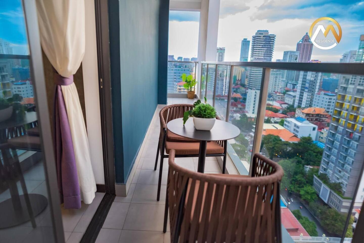 Hotel Serviced Apartments Top One Infinity Pool With View Of 360 Degree Phnom Penh Luaran gambar